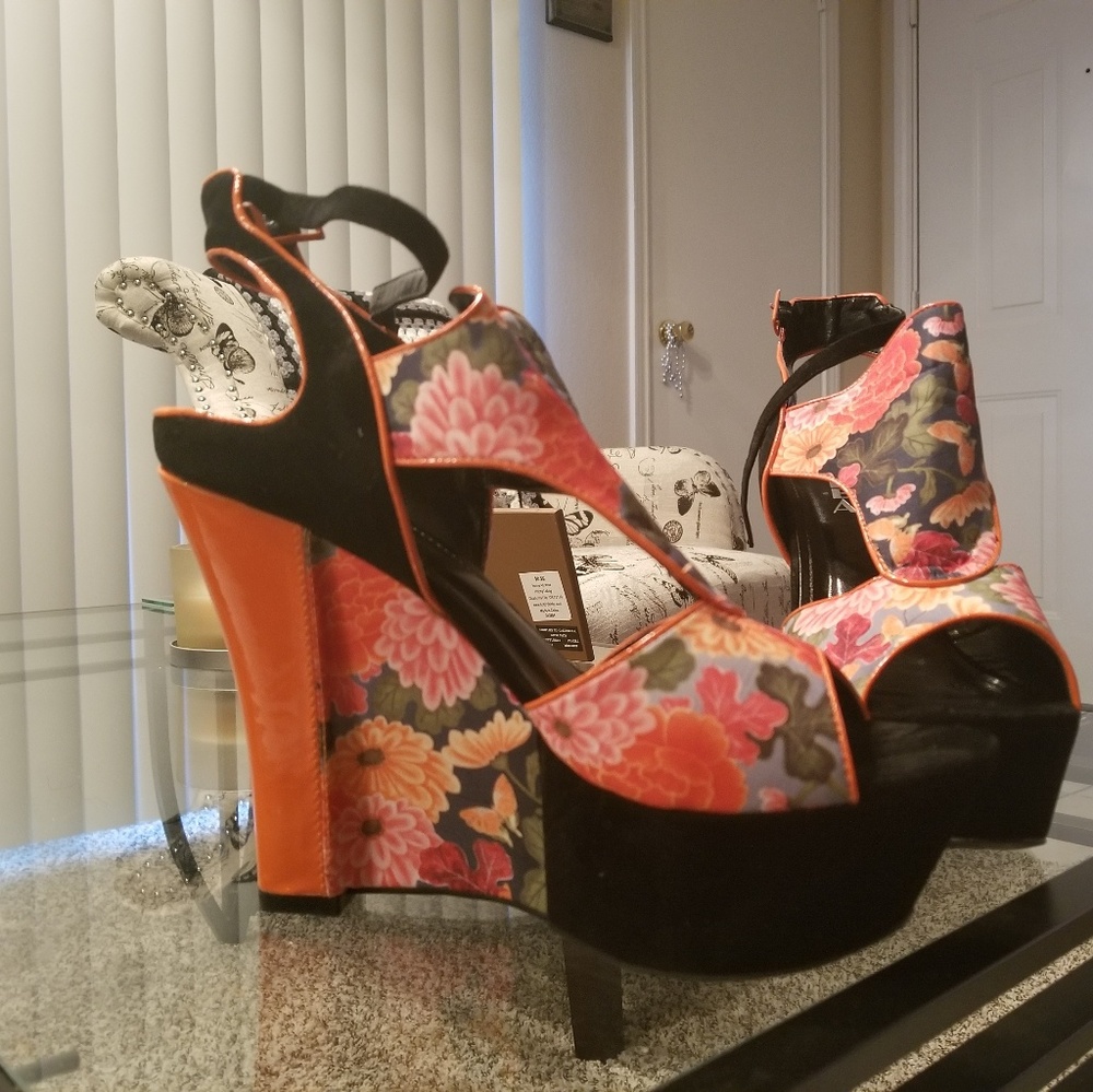 Wedges - Picture 2 of 2
